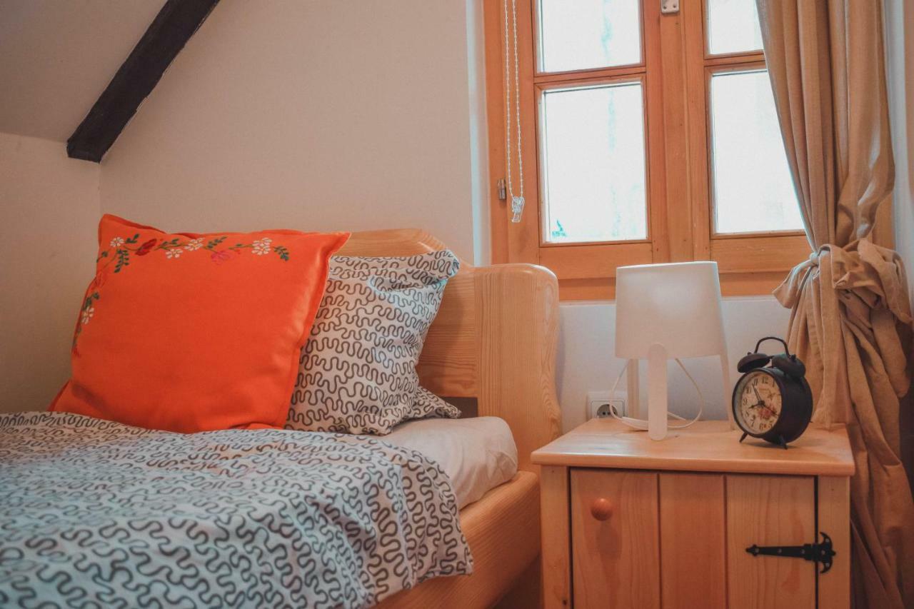 Sobe Na Vinskoj Cesti Zmajevac Apartment ภายนอก รูปภาพ