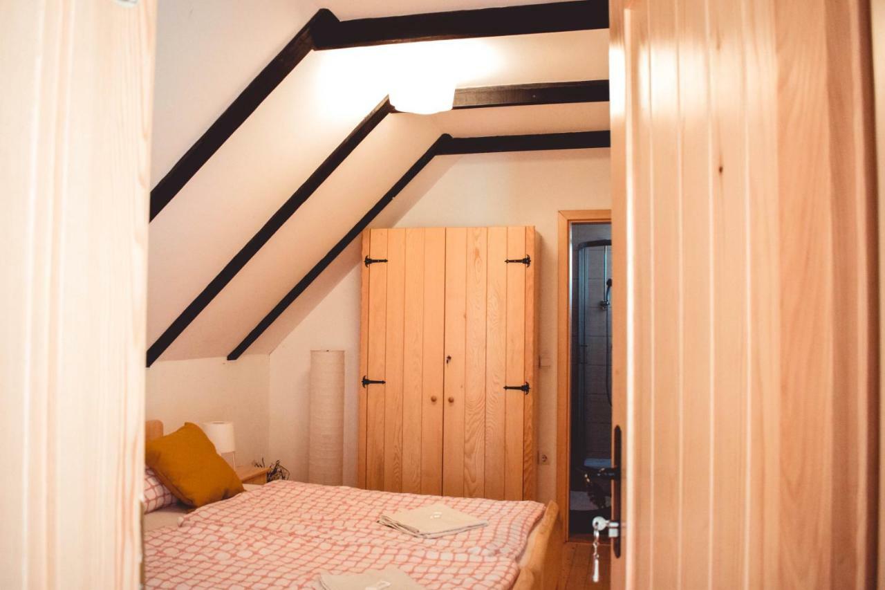 Sobe Na Vinskoj Cesti Zmajevac Apartment ภายนอก รูปภาพ